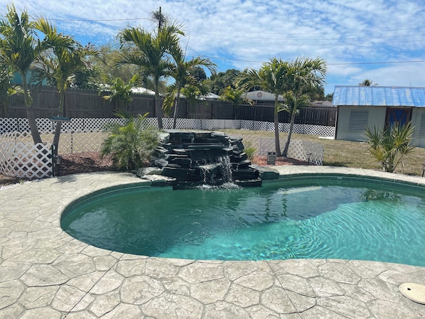 Pool - Beautiful house in Bonita Springs for relaxing stays, 5 minutes from downtown!!! (Bonita Springs)