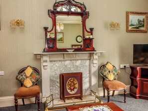 Interior - Macmathuna (Kilrush)