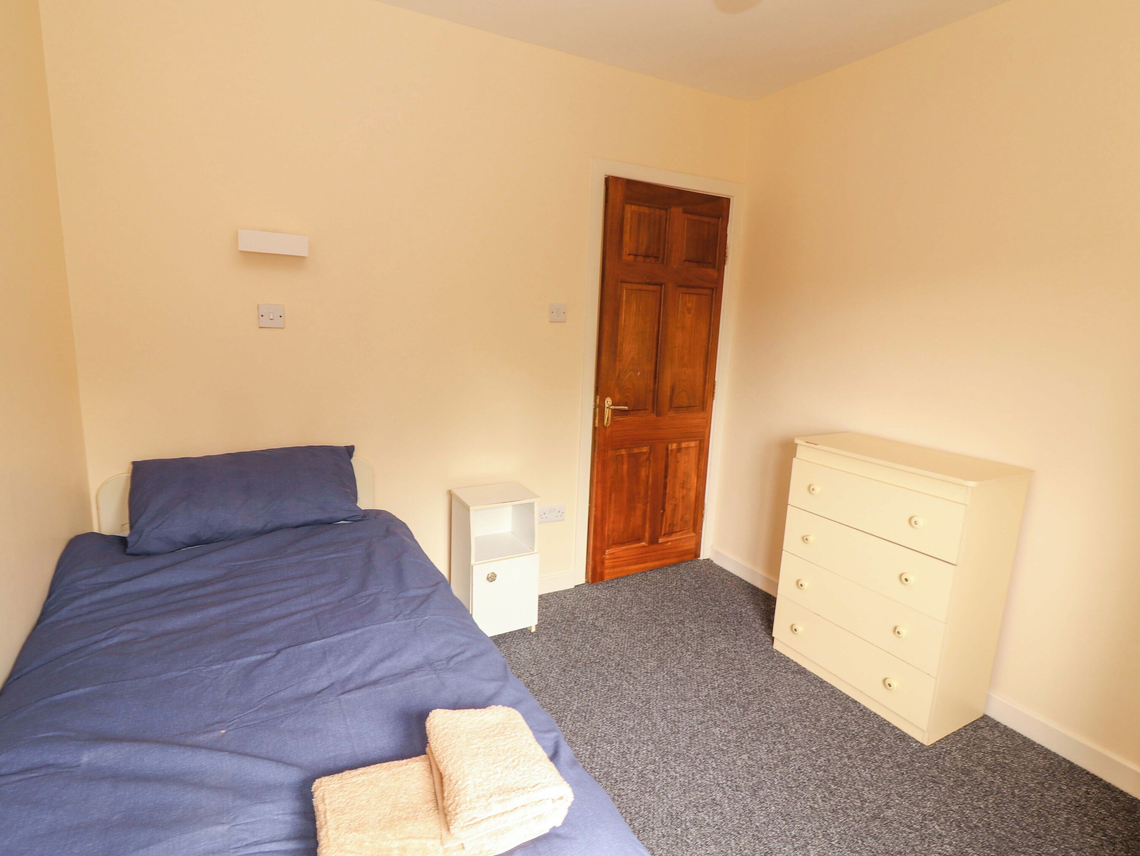 4 bedrooms, individually decorated, individually furnished, free WiFi