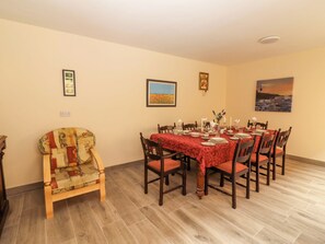 Dining - Macmathuna (Kilrush)