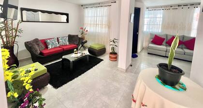 Peaceful 2-bedroom house with AC in charming Santa Marta, WIFI, Tayrona.