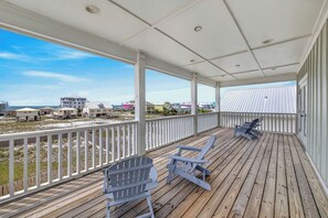 Terrace/patio - Huge Beachhouse w/ Private pool - walk to beach (gulf shores)