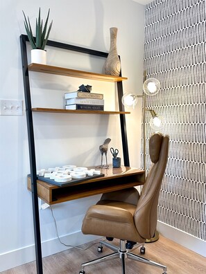 Interior - Stylish 2BR in Historic Leesburg | Patio, Fire Pit, Parking + Walk Everywhere (Leesburg)