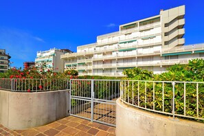 Apartment, 3 Bedrooms, Balcony, Ocean View | Exterior - Equipped Flat With Garden and Pool (Lignano Sabbiadoro)