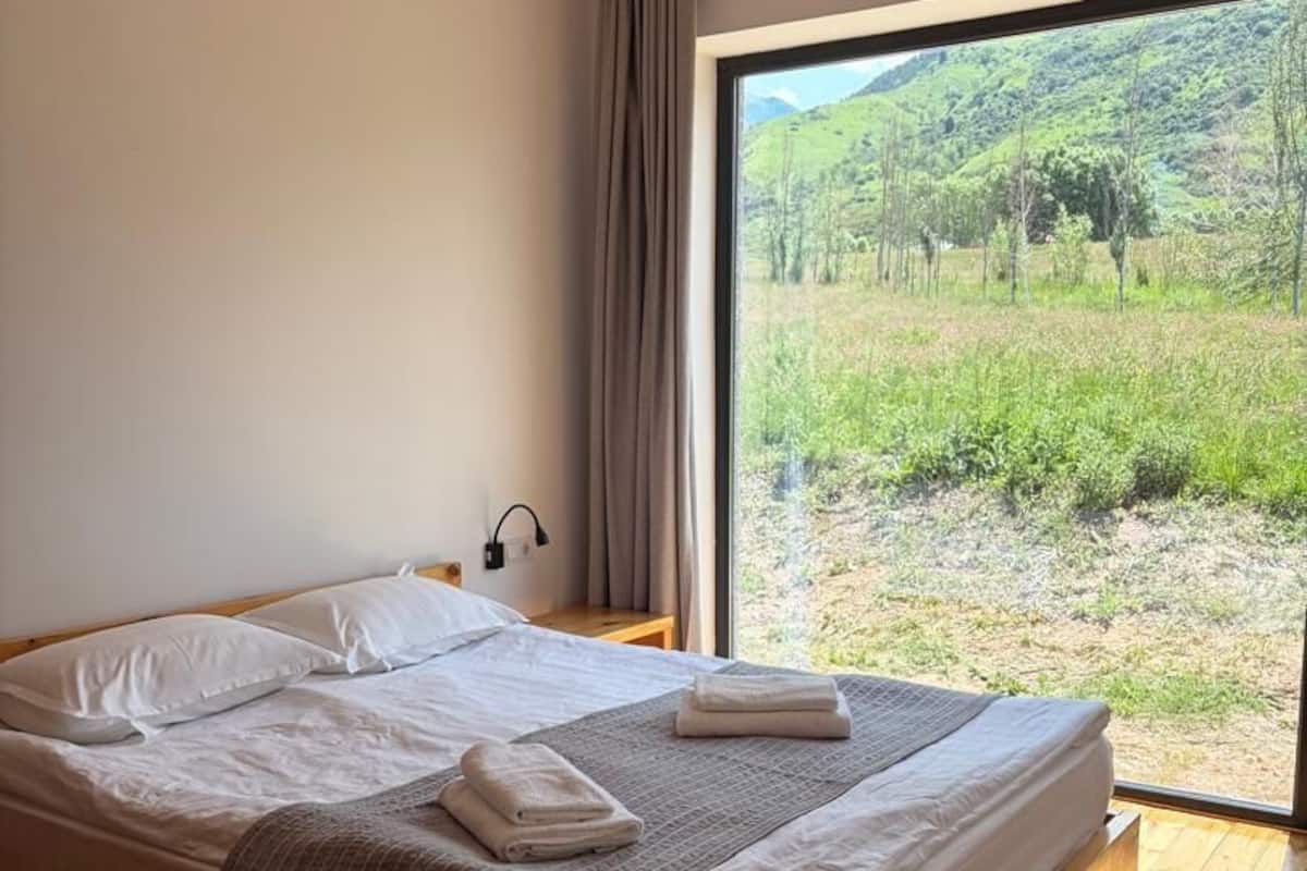 Family Double Room, Mountain View | WiFi (free)