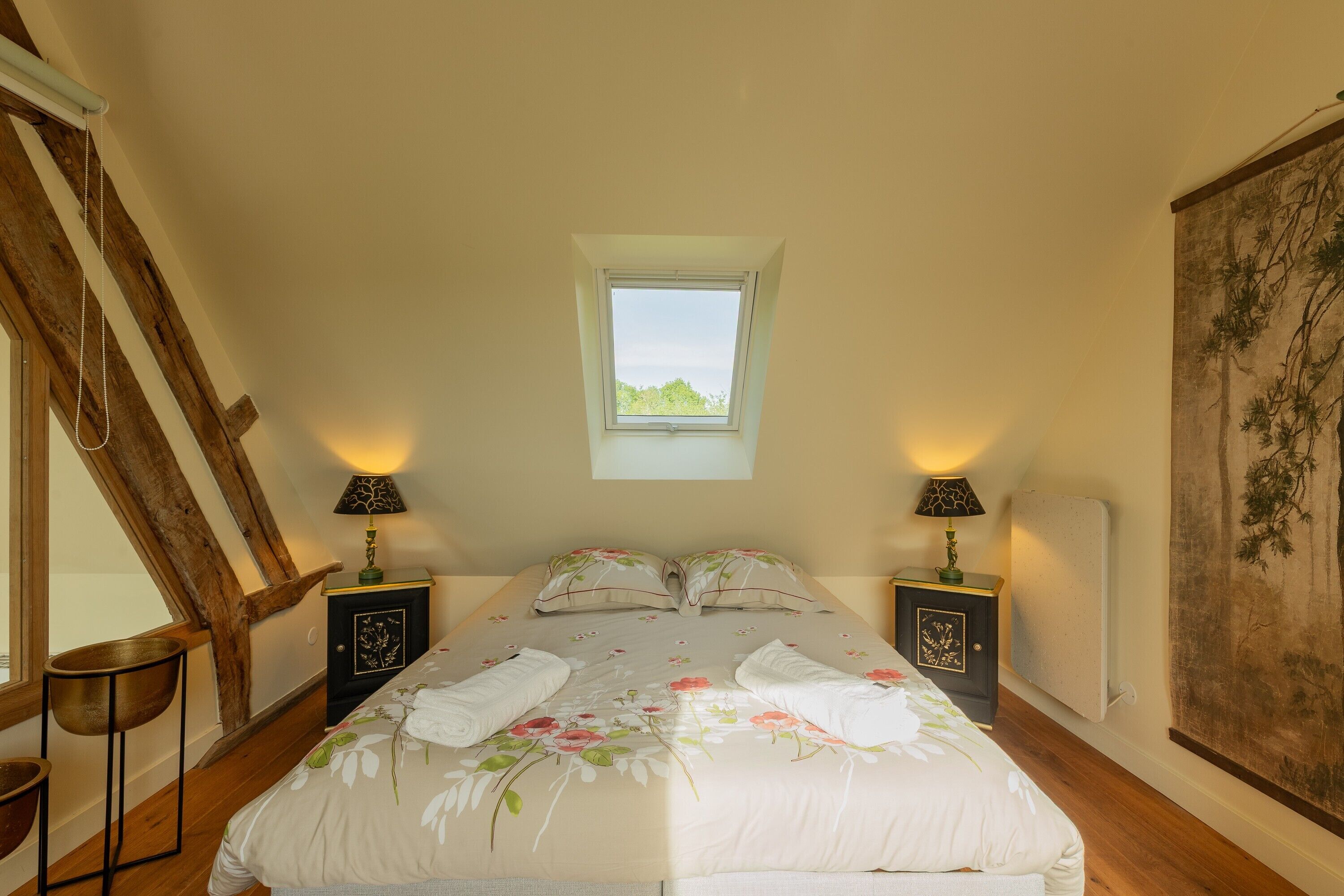 1 habitación, tabla de planchar con plancha, wifi y ropa de cama 