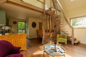 Interior - Holiday Home “La Maison Rouge” with Shared Terrace and Private Garden (La Chapelle-sur-Dun)