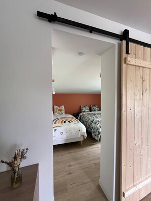 2 bedrooms, Internet