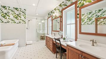 Shower, towels