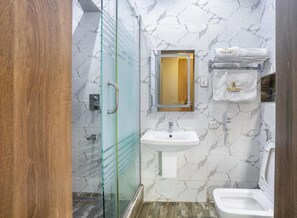 Camera Deluxe, vista giardino | Bagno