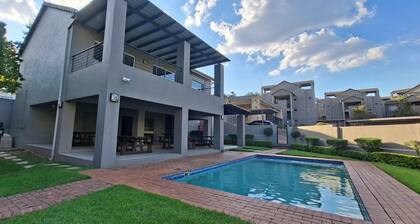 Serene Haven - Peaceful, Secure & Conviniently located apartment