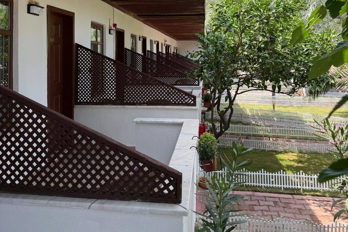 Standard Double Room, Patio, Garden View | Property grounds