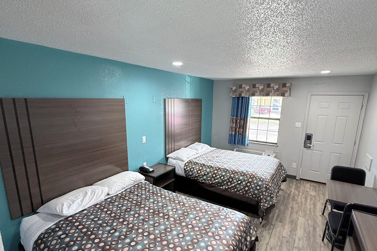 Chambre Double, 2 grands lits, non-fumeurs