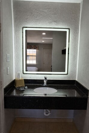 Habitación individual, 1 cama Queen size, para no fumadores | Baño