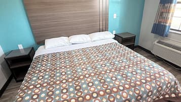 Chambre Simple, 1 trĂšs grand lit, non-fumeur