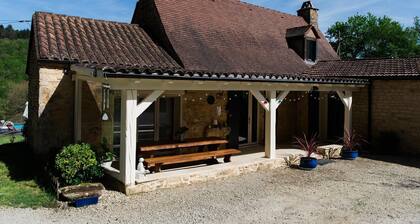Maison de vacances en Périgord Noir avec piscine privée, terrasse et Wi-Fi