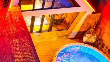 Superior Bungalow, Mountain View | Pool