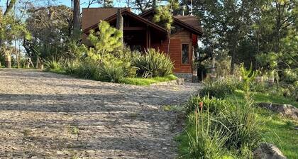 Cozy log cabin, ideal to unwind with family or friends.