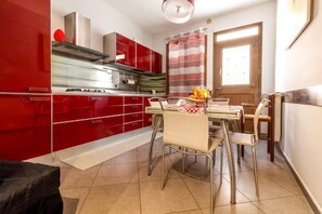 Comfort Apartment, City View | Private kitchen - KANISA MARI E MONTI (Cinisi)