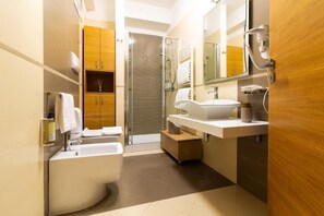 Comfort Triple Room, Balcony, City View | Bathroom - KANISA MARI E MONTI (Cinisi)