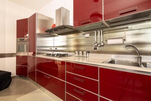 Căn hộ tiện nghi đơn giản, quang cảnh thành phố | Bếp riêng