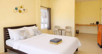 Koniix Garden Cottage Ko Sichang