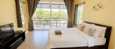 Standard Double Room, Balcony, Garden View