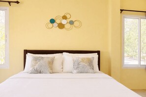 Standard dubbelrum - balkong - utsikt mot trädgården