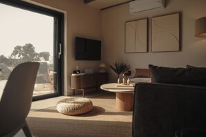 TV - PHÂRUS Meganisi | Boutique Villa with Private Pool & Sea View (Lefkada)