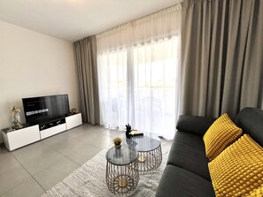 TV - STAY Sun Line Apartment (Nicosia)