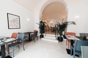 Breakfast area - Sirenuse Suites Boutique ApartHotel RTA (Taranto)