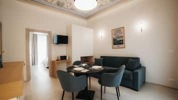 Superior Suite, City View | Living area