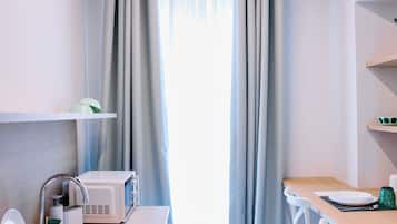 Double or Twin Room | Private kitchen