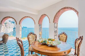 Outdoor dining - Exclusive Amalfi Villa - Private Sea Access, Pool, Total Privacy (Campania)