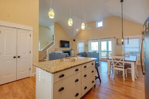 Interior - JL #087 - Pain Killer - Semi Oceanfront - Heated Private Pool - Hot Tub (Kill Devil Hills)