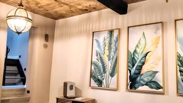 Deluxe House | Living area