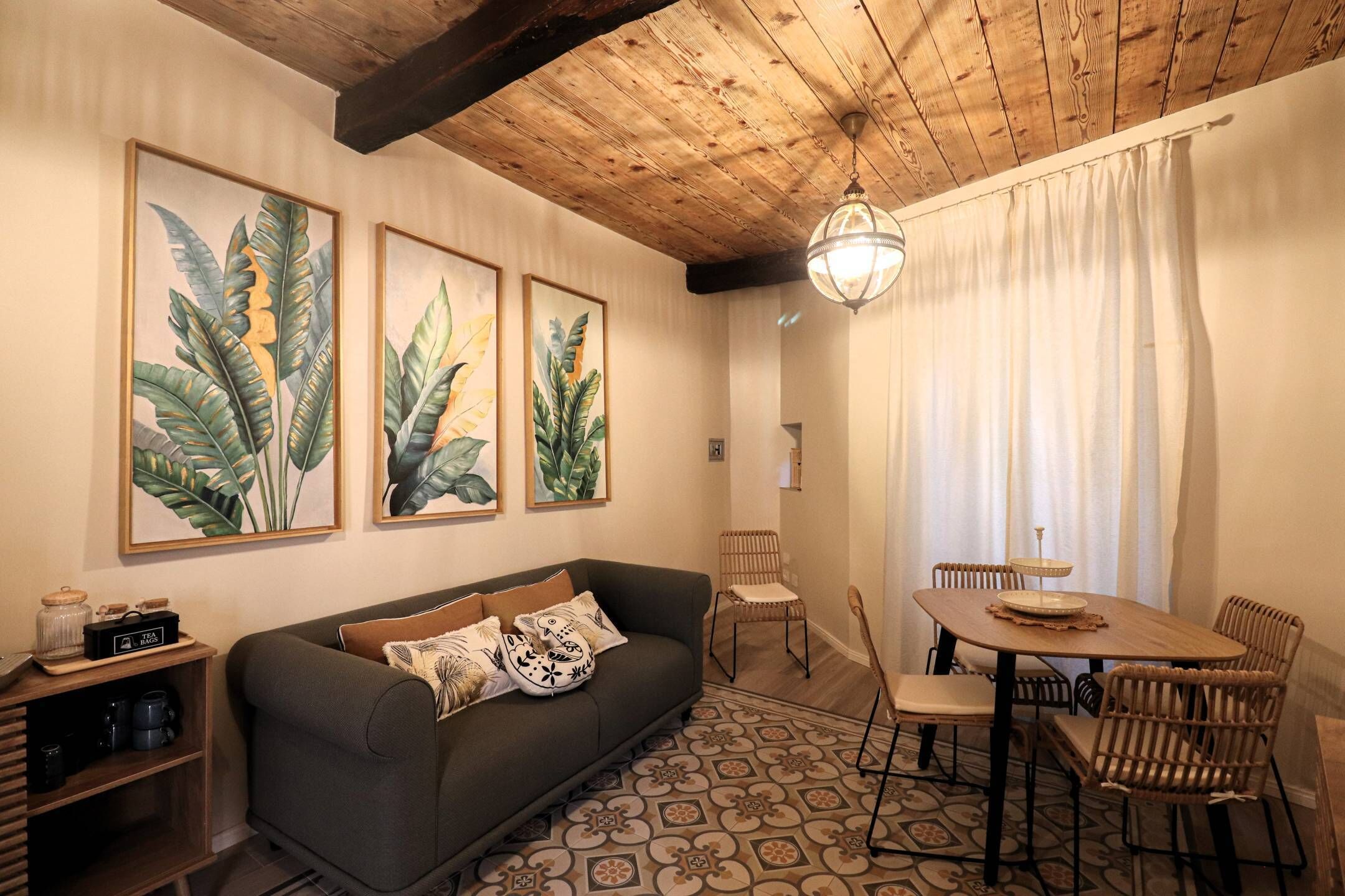 Deluxe House | Living area