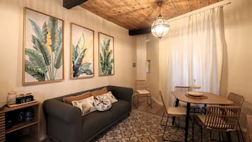 Deluxe House | Living area