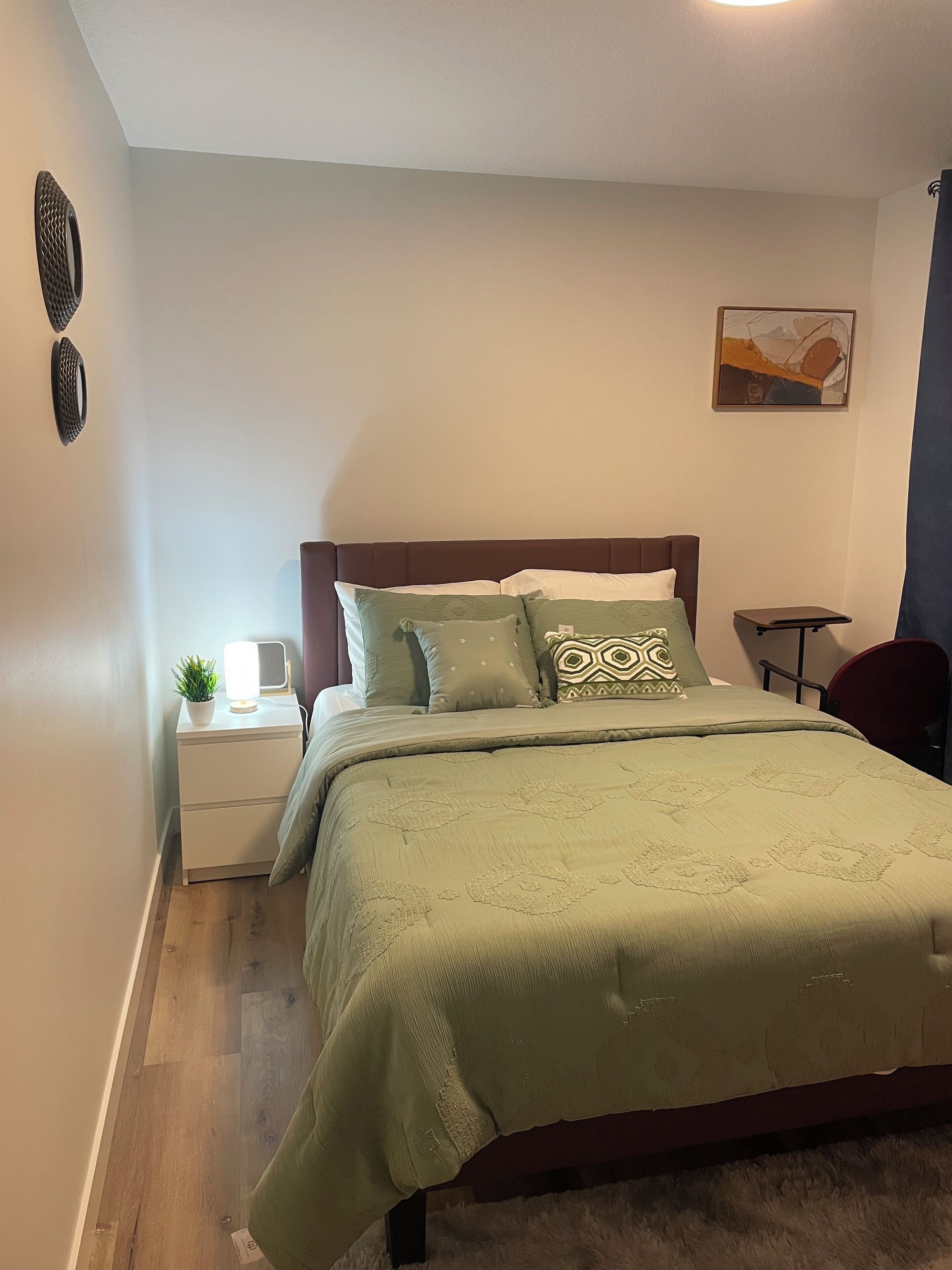 1 chambre, fer et planche à repasser, accès au Wi-Fi (inclus)