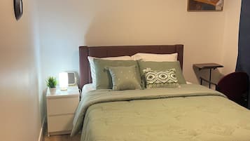 1 chambre, fer et planche à repasser, accès au Wi-Fi (inclus)