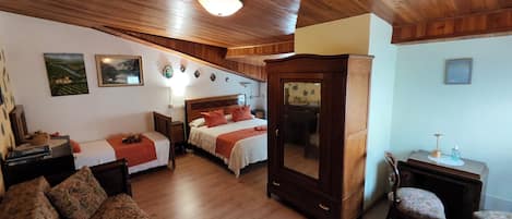 Comfort Quadruple Room, Mountain View | Desk, free WiFi