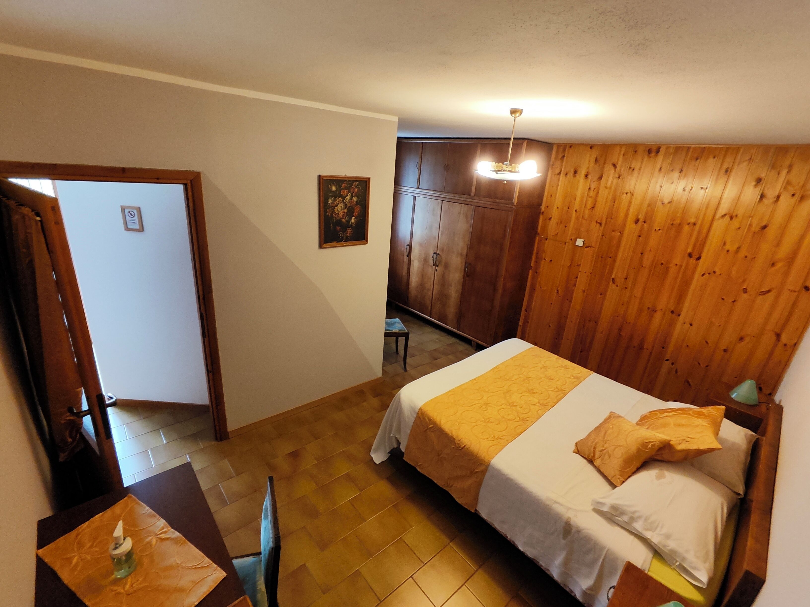 Comfort dubbelrum eller tvåbäddsrum - utsikt mot bergen