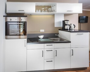 Kühlschrank, Ofen, Herdplatte, Geschirrspüler