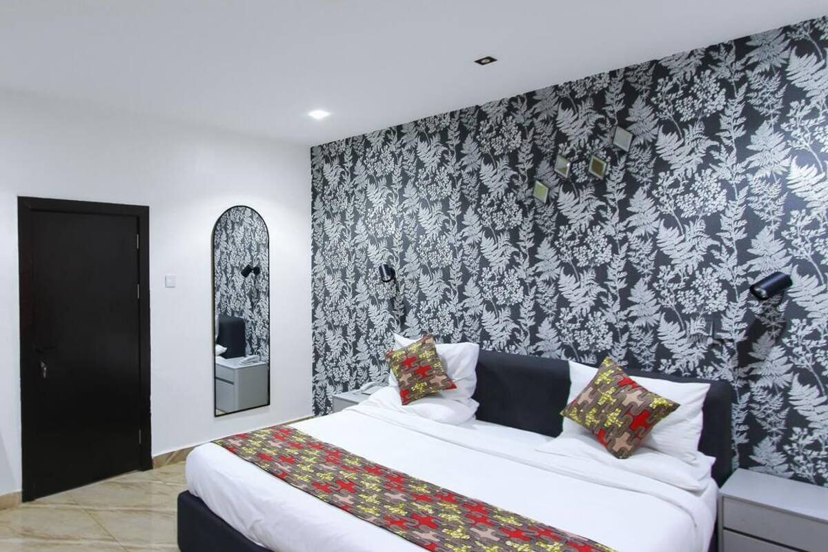 Deluxe Room, Balcony, City View