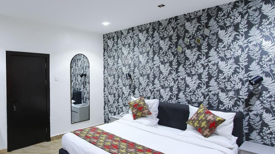 Noble Lite Suites