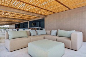 Interior - Uavi: Oceanfront Penthouse with Pool (Higuera Blanca)