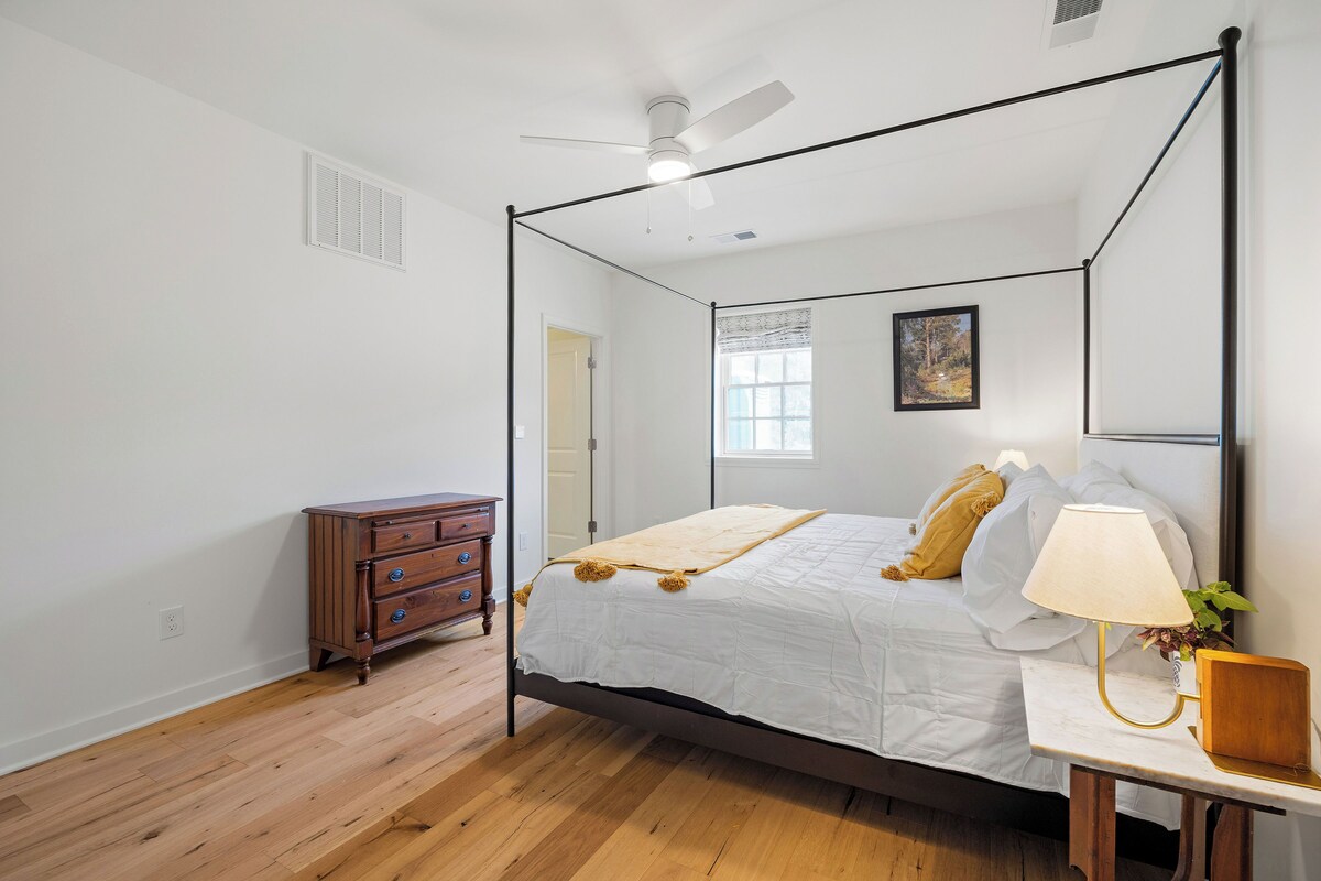Deluxe Double Room, 1 King Bed, Garden View
