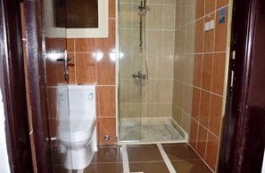 Suite, 2 chambres | Salle de bain