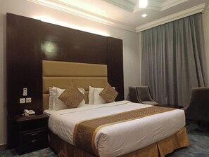 Suite, 2 habitaciones | Tabla de planchar con plancha y wifi gratis 