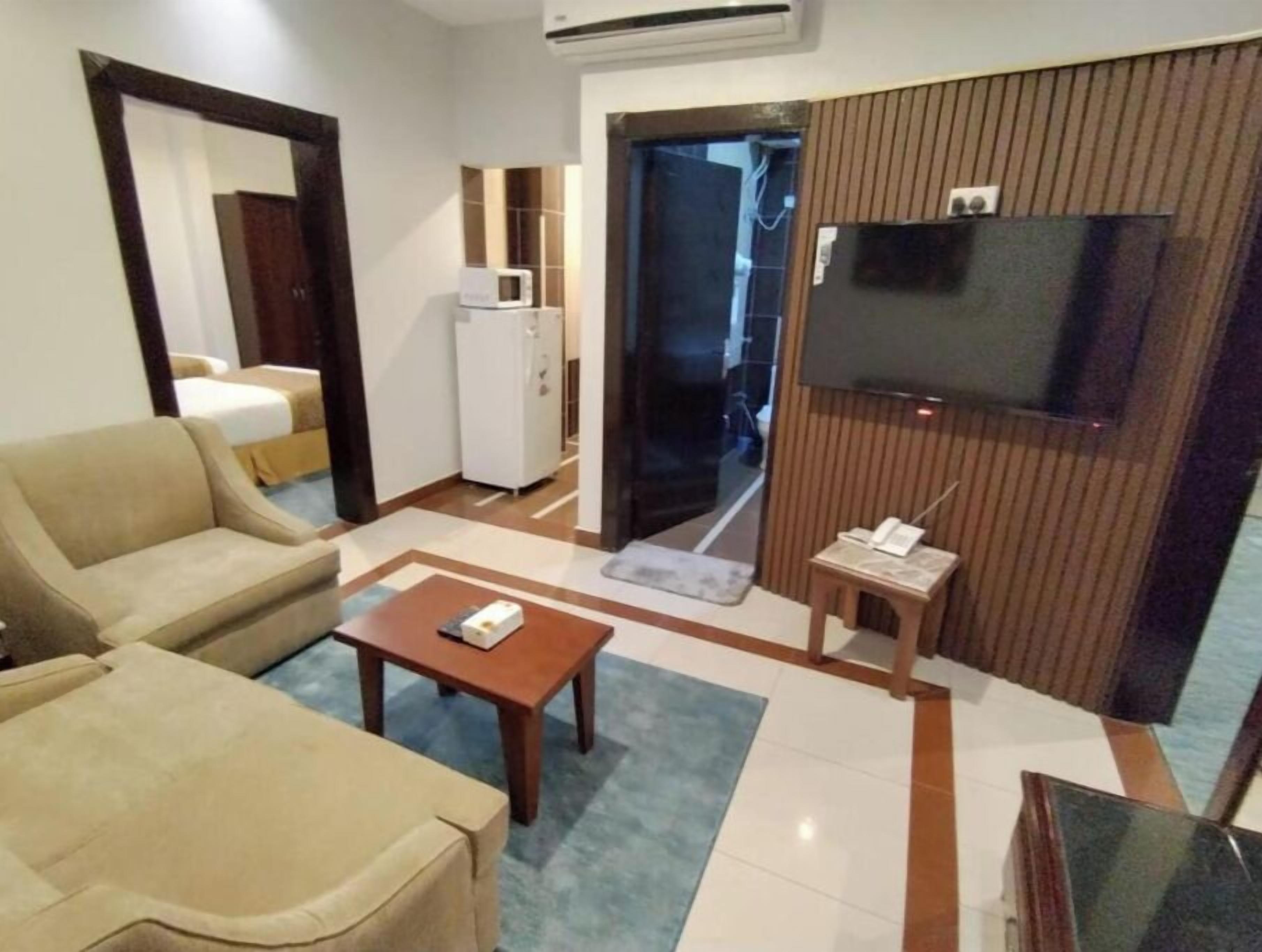 المنشأة من الداخل